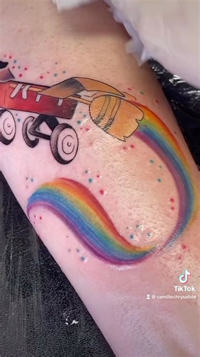 Dis camion ? #humour #tatoueuse #camillechrysalide #viceversa Pour vos soins post-tattoo, je vous conseille @caenjaimemapeau en vente chez @chrysalide.tattoo | Camille Chrysalide