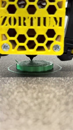 This Green Satin PLA Prints BEAUTIFULLY 🤯 | Polymaker PolyTerra #3dprinting