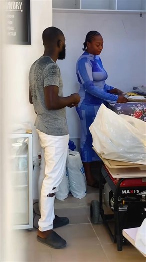 Prank on a Laundry lady she was very friendly and nice to me even when I didn’t go there to patronize her. #trendingreels #followforfollowback #reelsvideoシ #reelsfypシ | Youngkong