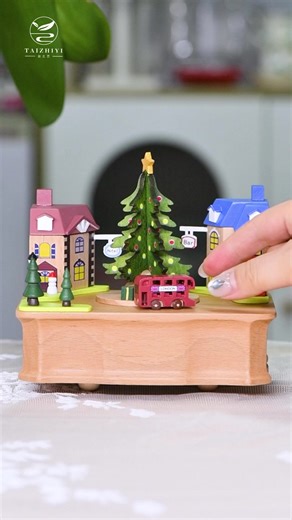 We capture an entire scene inside a small music box, making it a perfect keepsake. #Souvenir #Keepsake #BulkOrders #ExportBusiness #bestsellinggift