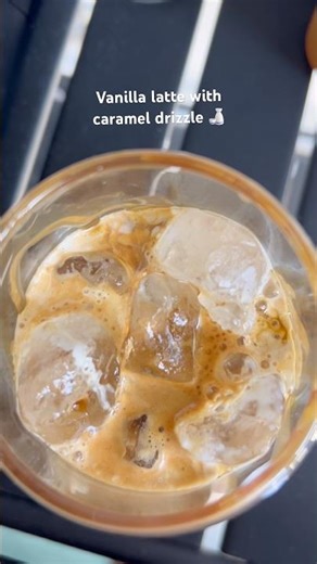 Make a vanilla iced latte at home with me!
