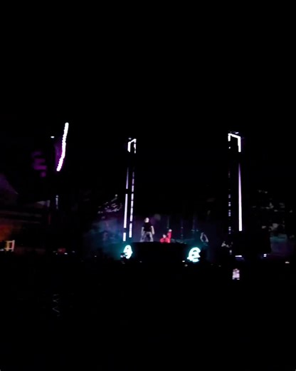 7.6K views · 303 reactions | Sub Zero Project Haciendo Sonar brace of Impact, Su Más Reciente Colaboración con Hardwell en el Wasteland de EDC Las Vegas 2025  | Festivales De Fuego: Electro Music | Facebook