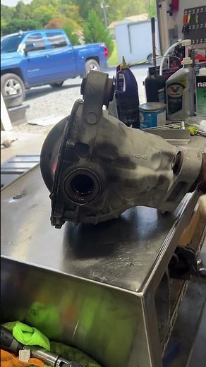 F150 front differential noise. Very common on these trucks. It may not be your hubs making noise.