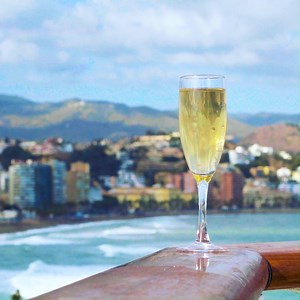 Cheers to making it to the weekend 🙌 It's a bubbles kind of day onboard - what would you pick? 🥂🍻 | Marella Cruises