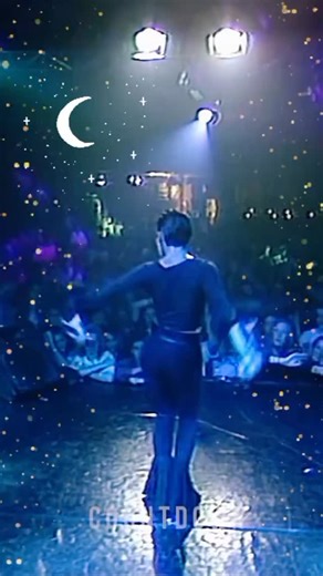 Mecano "Hijo de la Luna" 🌙 1989 musica pop italiana anni 80 🔝 . . . #80smusic #hijodelaluna #80smusicvideos #musicaitalia #latinmusic #80sthrowback #throwback #80sclassics #mecano #figliodellaluna #musicvideo80 #80smusicvideo #italodiscohits #oneshot #europopmusic #meteore #pwlcollector #80smusicvideos | Pwlcollectionsaw80