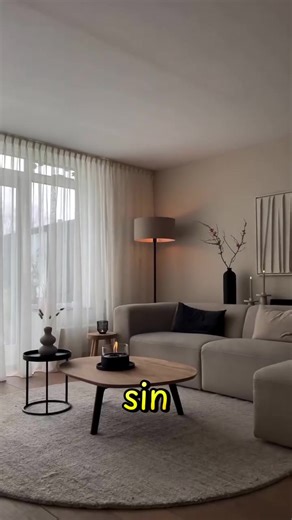 ¿Estás cansada de invertir en decoración y sentir que tu casa no luce como sueñas? 🏡💔 Con este curso de diseño de interiores aprenderás paso a paso a decorar como una profesional, sin errores costosos y sin frustración. 📐✨ ✅ Módulos prácticos ✅ Desde los principios básicos hasta integrar TODO tu proyecto ✅ Ideal para transformar cada rincón de tu hogar 💬 Comenta tu módulo favorito y te envío la info completa! #DiseñoDeInteriores #DecoracionDeInteriores #CursoDecoracion #Interiorismo #Decorac