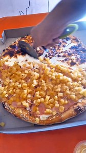 2.7K reactions · 95 shares |  ¡La reina de las pizzas sigue...