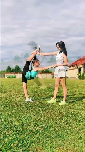 Gymnastics-girl Partner Stretch | Improving #Flexibility Together