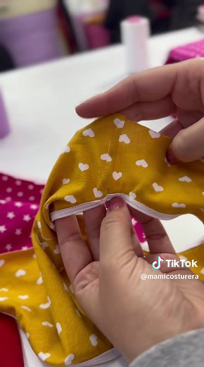 Diy calzones para niña 👧 Patrón Gratis en la página web ♥✨ comenta un ⭐ si tú haces los calzones de tus niños o 🛍 si los compras 🤭 Máquina: @janomemexico #costura #coser #pantaleta #maquinadecoser #aprendeacoser #patronesgratis