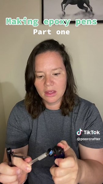 Make an epoxy pen with me 🙃 #epoxypens #epoxypenbeginner #epoxypens101 #gettingstarted #foryou #poorcrafter #saving #doingmybest