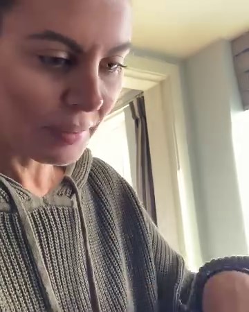 1.7M views · 6.9K reactions | Get organic, all-natural produce boxes stocked with the freshest picks from our bountiful fall harvest. Stay home, stay safe, and let the groceries come to you. | FarmboxRx | Facebook