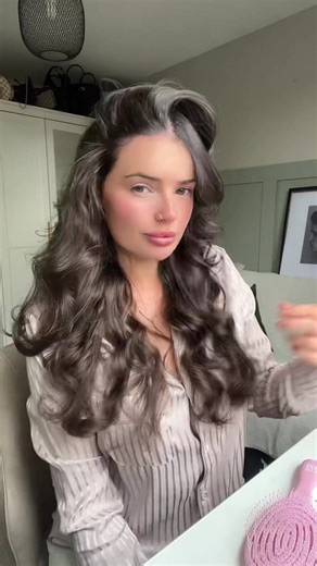 Why can’t real life have a fast-forward button? ⏩✨😂 #HeatlessCurls #HairHack #NoHeatNeeded #fyp