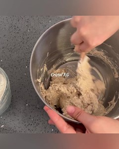 409K views · 9.5K reactions | Galletas cuernitos de nuez | Cristal RG | Facebook