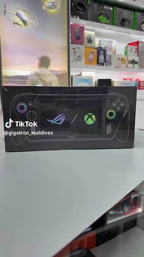 🎮🔥 ASUS ROG XBOX ALLY SERIES – PORTABLE POWER 🔥🎮 Next-gen handheld gaming is here. Play AAA titles anytime, anywhere. ⚡ ASUS ROG Xbox Ally – 512GB Smooth performance. Stunning display. Ultimate portability. 🔥 ASUS ROG Xbox Ally X – 1TB More power. Bigger battery. Maximum storage. 🎯 Console-level gaming in your hands 🚀 Xbox Game Pass Ready 🖥 High refresh rate display 🎮 Built for serious gamers Available now at GIGATRON – Majeedhee Magu, Maafannu, Malé 📍 📞 796 4444 | 🚚 Free Delivery |