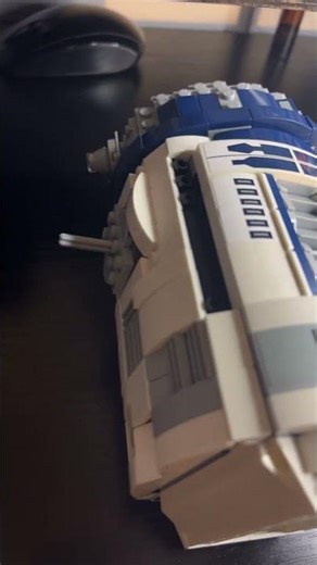 BUILDING R2-D2