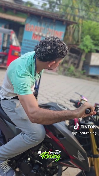 Al Corte Ratatata: Motos y Carros Honda en Acción