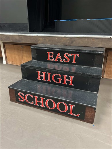 we celebrated the 20th anniversary of HIGH SCHOOL MUSICAL, the only way we know how! let’s go WILDCATS🏀❤️#highschoolmusical #disney #childrenstheatre #troybolton #zacefron