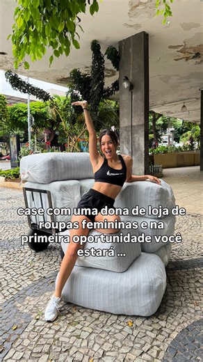 FLÁVIA OLIVEIRA | Se você empreende em casal guarde esssa frase: FIQUE CADA VEZ MAIS EXCELENTE EM CARREGAR O SEU FARDO. 🎯 não em ficar 24 horas encima... | Instagram
