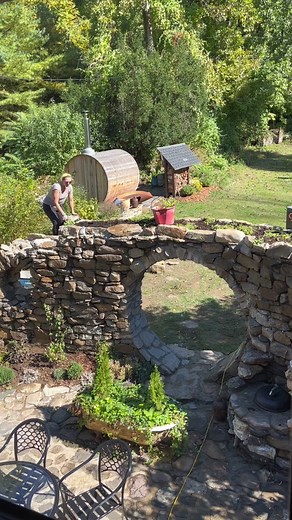 Enhancing the Succulent Moongate Bed: Garden Ideas for Zone 5 in Connecticut