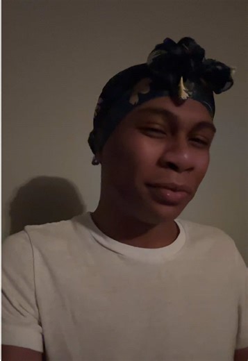 How you don’t care about my situation, but you’re using my situation for your video for clout ? #fyp #ladyofthenight #dl #stranded #mcdonalds