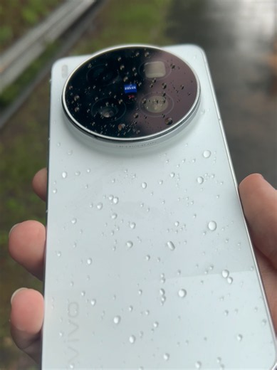 iPhone 16 Pro Max — обзор: стоит ли покупать?