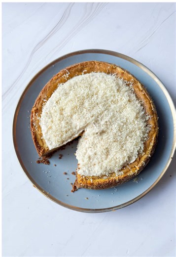 🎄✨4/18Pumpkin Pie para Triunfar en tus Posadas✨🎄 El mejor postre de la temporada con el toque especial de los quesos de cabra Flaveur de pumpkin spice que hace TODA la diferencia @flaveurquesos Crust: 32 galletas de caramelo 2 cdas mantequilla Relleno: 3 huevos 2 cditas extracto de vainilla 180gr queso crema 47gr queso de cabra Flaveur pumpkin spice 1 cdita canela 1 cdita pumpkin spice 1/2 taza mantequilla derretida 1/4 cdita sal 1 lata puré de calabaza Betún: 2 cdas mantequilla 1/4 taza queso