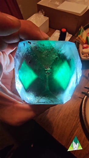 Only less than 40 Alien Eye Fluorites are Collectible and Mostly are in Private collections! Check out this cool specimen from @crystallizecollective | Geology Love
