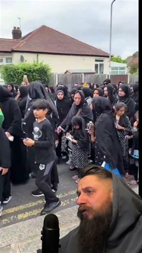 London Feminist Flash Mob 🙆 Cultural Enrichment Confirmed 👍