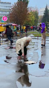 93K views · 1.3K reactions | Assisting the lady to stay dry | Fabiosa Daily | Facebook