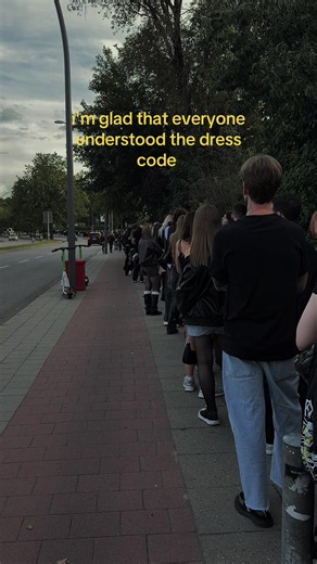 The Neighbourhood concert dress code — fan wearing black