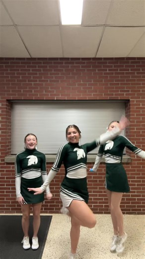 cheeba chank livin that lush life😙😙😙 @ziva @ariannazmain21