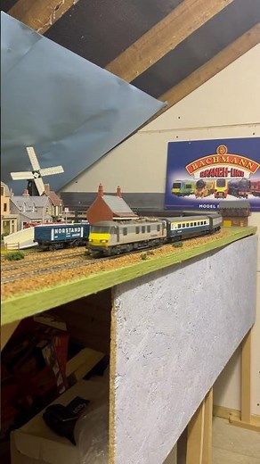 Bachmann Class 90 #train #modeltrains #railway #railwaytrack #trainspotting