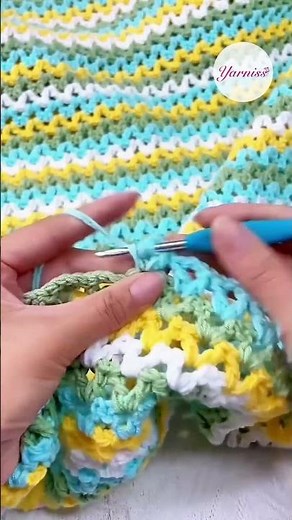 🧶✨ Crochet Granny Stitch Tutorial — Classic Color-Block Cluster Pattern 🤎💛