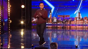 11M views · 139K reactions | Celebrate Golden Buzzer Tuesday here on Viral Feed with this weeks Golden Buzzer Act, Mark Spelman! A Mind Reader AND Magician from BGT 2018. You can view other Golden Buzzer acts and MORE over on our Youtube Channel! | Viral Feed | Facebook