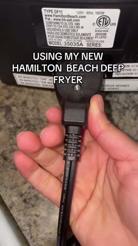 #VoiceEffects no complaints #deepfryer #hamiltonbeach #chicken #PERFECTFRIEDCHICKENNNNN