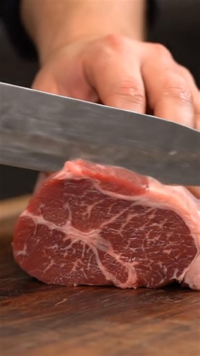 Em Aspen, os melhores momentos acontecem longe das pistas. Deixe-nos criar a atmosfera intimista e os sabores exclusivos para a sua noite perfeita. | Aspen Chef