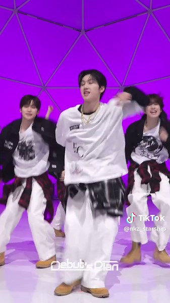 So Good: NewKids Vertical Dance Debut Performance
