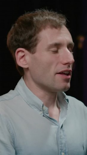 Beethoven’s Genius: Turning Simple into Extraordinary 🤩 Witness Beethoven’s genius as he transforms a simple arpeggio into a musical masterpiece! Learn more on tonebase Piano! ➡️ https://www.tonebase.co/piano?utm_source=facebook | tonebase Piano