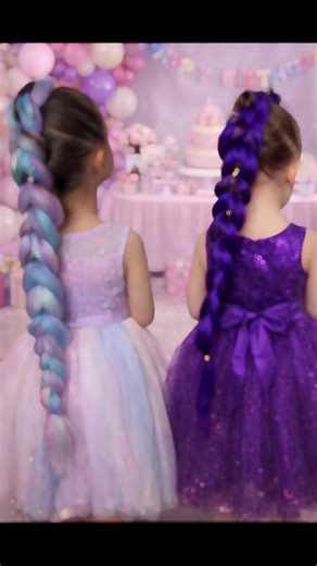 Straight out of a dream ✨ These oversized RUMI braids are pure magic, sparkle, and confidence in one braid 💕 Little Luxe Collective offers individual braid bookings! ✨✨ Book your appointment today to have amazing hair for your next event or special day 💫 Message today for availability! #kidshair #rumibraids #kpophair #nhmoms #localmoms