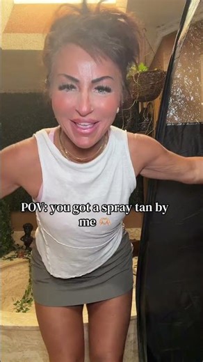 Schedule your custom Airbrush Tan here in DFW area! #dfwtan #glofitwithchristine #tanning #sunless