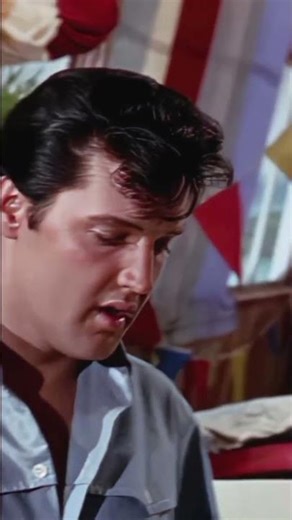 Elvis Presley - The King of Rock & Roll in One Beautiful Scene ❤️