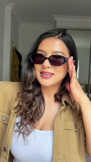 Stylish Frames: Try On Trendy Glasses Today!