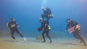 Shenanigans in Statia!!! Scubaqua Dive Center - STATIA | Scuba Diver Girls