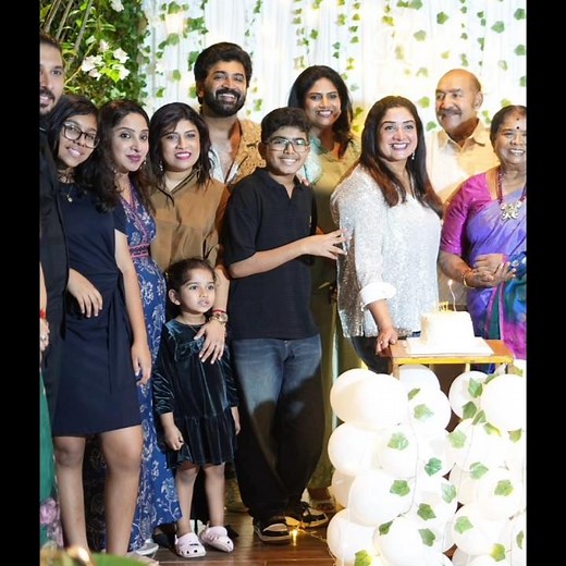 Senior Actor Vijayakumar Daughter Anitha Vijayakumar Pre Birthday Celebration Photos