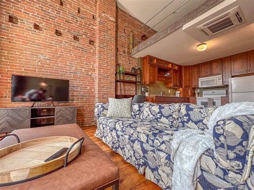 1175 Iowa St, Dubuque, IA 52001 - For Rent