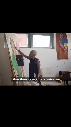 🎬 Claudette Johnson – In the Studio 🎬 This new film offers a glimpse into the studio of British artist Claudette Johnson, a founding member of the Black British Arts Movement and one of the most significant figurative artists of her generation. It shows her at work and reflecting on her practice. For over 30 years, Johnson has created large-scale drawings of Black women and men that are at once intimate and powerful. Her distinctive drawings seek, as the artist puts it, “to tell a different st