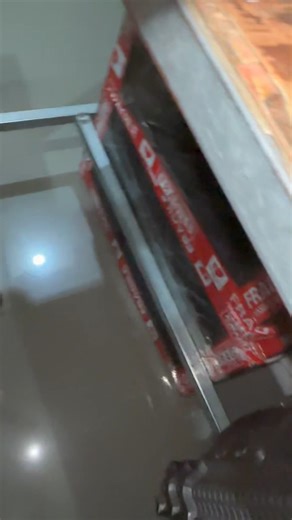 New arrival💕💕💕💕💕 Heavy duty sewing machine Brand singer Foot controller/foot pedal Price 5,500 pesos nalang🥰 Good for business And good for beginner Makapal manipis pede Multiple stitches all working Can sew any kinds of fabrics With 1 year warranty and free service We offer COD/COP nationwide Freebies: 🪡1 transformer 🪡10needle 🪡5 bobbin winder 1tremmir/gunting Complete accessories For inquiries, please message us. | Sewing Machine for sale