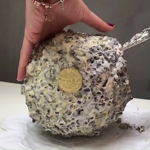 This giant truffle cookie is stuffed with 3.5kg of Nutella 😮😍 | Tyla