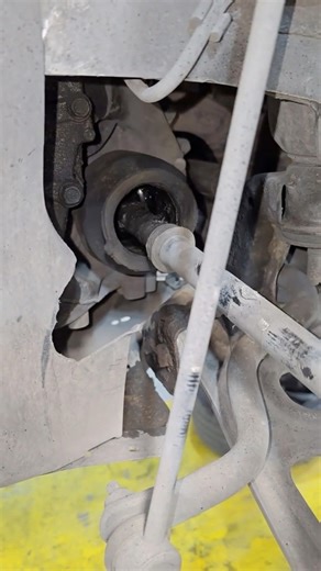 axle cv joint shaft replacement guide | Auto Technician