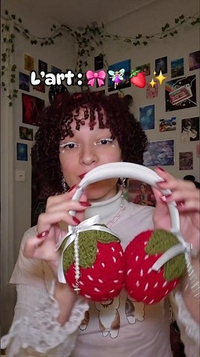 Le tuto du couvre casque en crochet est dispo sur ma chaîne 🍓 #art #crochetartist